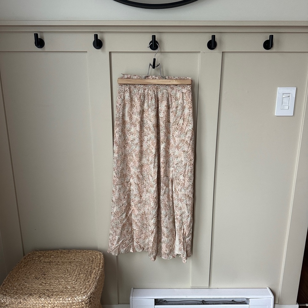 Gentle Fawn Floral Skirt with Slit xxs